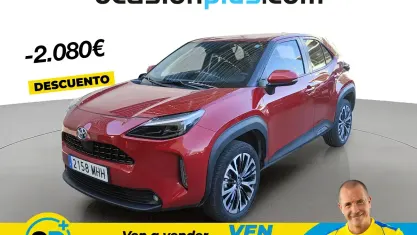 Usado Toyota Yaris Hybrid Style 116 CV (85 kW) 2023 Rojo Pickup/Camioneta