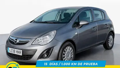 Usado Opel Corsa Essentia 85 CV (62 kW) 2011 Gris Utilitario