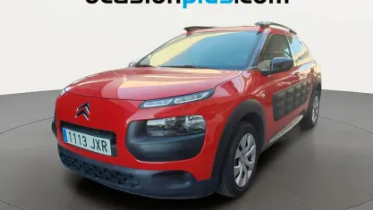 Usado Citroën C4 Cactus Feel 110 CV (80 kW) 2017 Rojo Utilitario