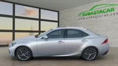 Usado 2019 Lexus IS300h Luxury Line Berlina | 23.388 € (Buen precio)