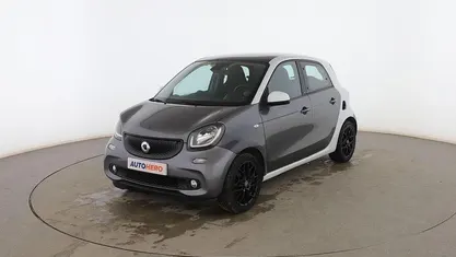 Usado Smart ForFour Basis 90 CV (66 kW) 2017 Gris Utilitario
