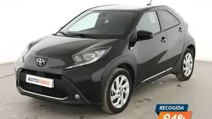 Usado Toyota Aygo X Play 72 CV (52 kW) 2024 Negro SUV