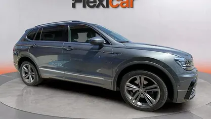 Usado VW Tiguan Allspace Sportline 150 CV (110 kW) 2020 Gris SUV