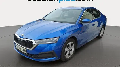 Usado Skoda Octavia Ambition 116 CV (85 kW) 2022 Azul SUV