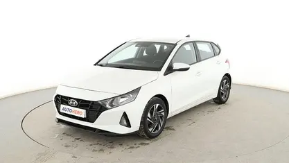 Begagnad Hyundai i20 84 HK (61 kW) 2022 Vit Halvkombi