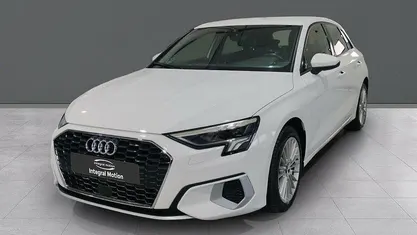 Usado Audi A3 Advanced Plus 150 CV (110 kW) 2023 Blanco Berlina