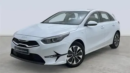 Ny Kia Ceed 101 HK (74 kW) 2025 Vit Halvkombi
