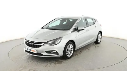 Usado Opel Astra Dynamic 125 CV (91 kW) 2018 Gris Utilitario