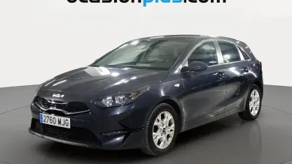 Usado Kia Ceed 136 CV (100 kW) 2023 Gris Utilitario