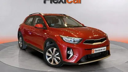 Usado 2023 Kia Stonic SUV | 13.490 € (Buen precio)