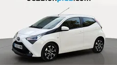 Blanco Usado 2019 Toyota Aygo X-play Utilitario | 11.446 € (Precio justo)