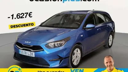 Usado Kia Ceed 120 CV (88 kW) 2022 Azul Utilitario