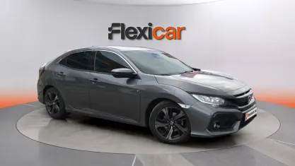 Usado Honda Civic Comfort 129 CV (94 kW) 2019 Gris Utilitario
