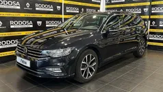 Negro Usado 2021 VW Passat Executive Berlina | 24.900 € (Caro)