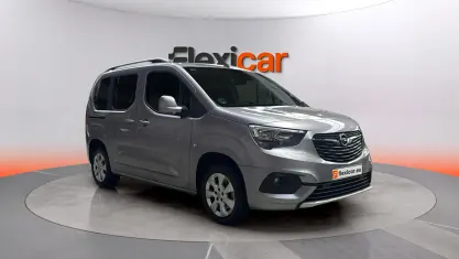 Usado Opel Combo Elegance 131 CV (96 kW) 2020 Gris Monovolumen