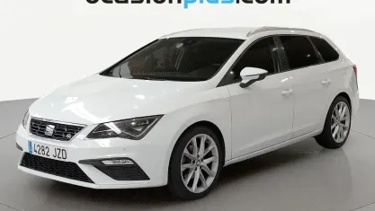 Usado Seat Leon FR 150 CV (110 kW) 2017 Blanco Monovolumen