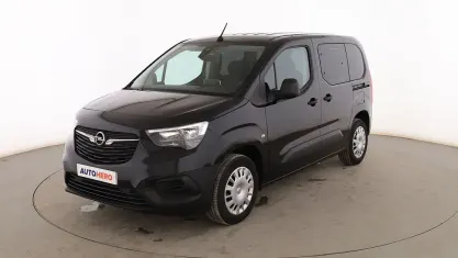 Usado Opel Combo Life Edition 102 CV (75 kW) 2022 Negro Monovolumen