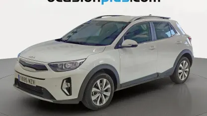 Usado Kia Stonic 101 CV (74 kW) 2025 Blanco SUV