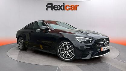 Usado Mercedes E220 194 CV (142 kW) 2022 Negro Coupe