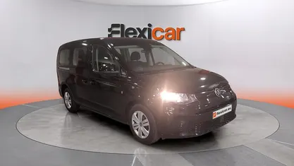 Usado VW Caddy Maxi 114 CV (83 kW) 2023 Negro Monovolumen