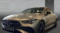 Gris montaña Usado 2024 Mercedes CLA220 AMG line Berlina | 46.900 €