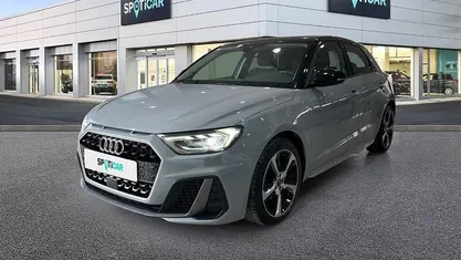 Gris Usado 2023 Audi A1 Sportback Black Edition Utilitario | 22.500 € (Buen precio)