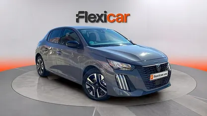 Usado Peugeot 208 Allure 101 CV (74 kW) 2025 Gris Utilitario