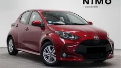 Rojo tokyo Usado 2021 Toyota Yaris Hybrid Active Utilitario | 17.400 € (Precio justo)