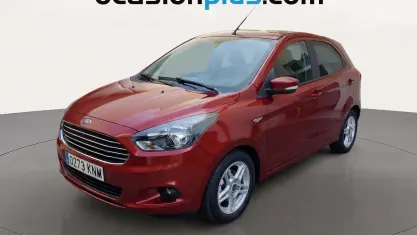 Usado Ford Ka Plus Ultimate 86 CV (63 kW) 2018 Rojo Utilitario