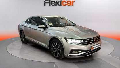Gebraucht VW Passat Executive 150 PS (110 kW) 2020 Grau Limousine
