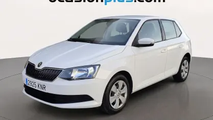 Usado Skoda Fabia Ambition 90 CV (66 kW) 2018 Gris Utilitario