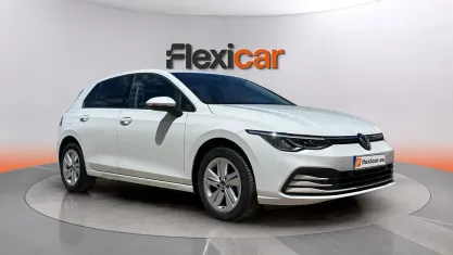 Usado VW Golf VIII 110 CV (80 kW) 2023 Blanco Berlina
