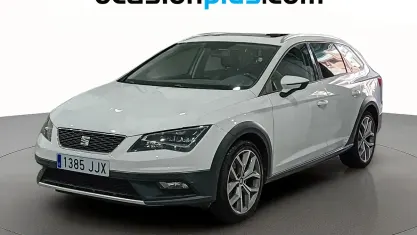 Begagnad Seat Leon 4Drive 180 HK (132 kW) 2015 Vit Minibuss
