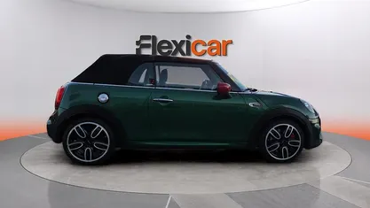 Usado Mini John Cooper Works Cabriolet 231 CV (169 kW) 2020 Verde Descapotable