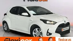 Usado 2021 Toyota Yaris Hybrid Active Utilitario | 16.490 € (Precio justo)