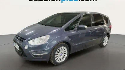 Käytetty Ford S-MAX Limited 140 HP (102 kW) 2015 Harmaa Tila-auto
