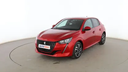 Usado Peugeot 208 Allure 102 CV (75 kW) 2020 Rojo Utilitario