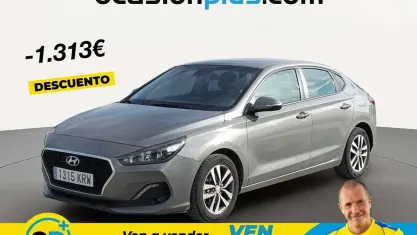 Käytetty Hyundai i30 120 HP (88 kW) 2018 Harmaa Viistoperä