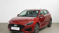Ultimate red / met Nuevo 2024 Hyundai i30 Berlina | 22.490 € (Precio justo)