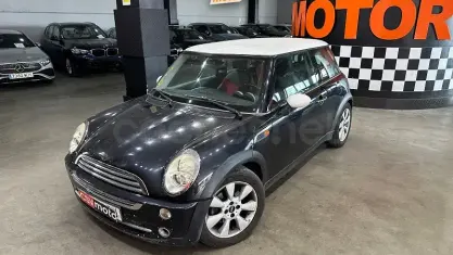Usado Mini ONE 90 CV (66 kW) 2005 Gris / plata Utilitario