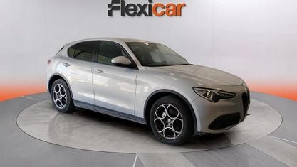 Usado Alfa Romeo Stelvio Sprint 190 CV (139 kW) 2022 Gris SUV