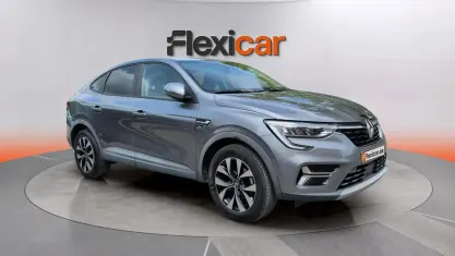 Käytetty Renault Arkana Equilibre 140 HP (102 kW) 2022 Katumaasturi