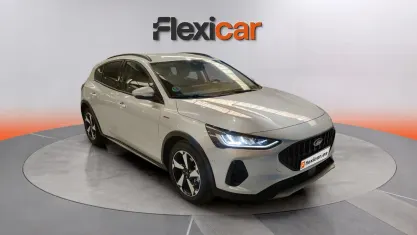 Usado Ford Focus Active 155 CV (114 kW) 2024 Blanco Berlina