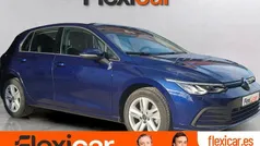 Azul Usado 2021 VW Golf VIII Life Berlina | 19.790 € (Precio justo)