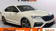 Blanco Usado 2022 Skoda Octavia RS Utilitario | 30.590 € (Precio justo)