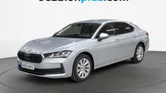 Gris plata Nuevo 2025 Skoda Superb Essence Berlina | 31.355 € (Super precio)