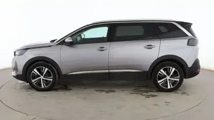 Usado Peugeot 5008 131 CV (96 kW) 2021 Gris SUV