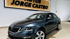 Gris Usado 2020 Skoda Octavia Ambition Berlina | 15.800 € (Precio justo)