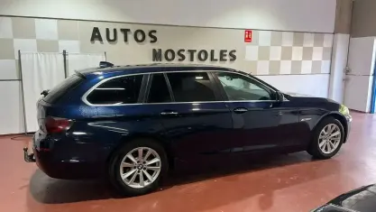 Usado BMW 530 Comfort Edition 245 CV (180 kW) 2011 Azul Familiar