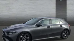 Gris montaña Usado 2023 Mercedes A200 Berlina | 35.400 € (Precio justo)
